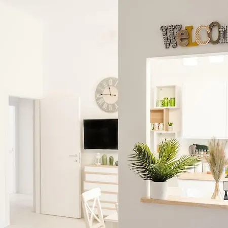 White Fanti Apartament