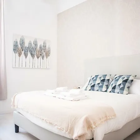 White Fanti Apartment