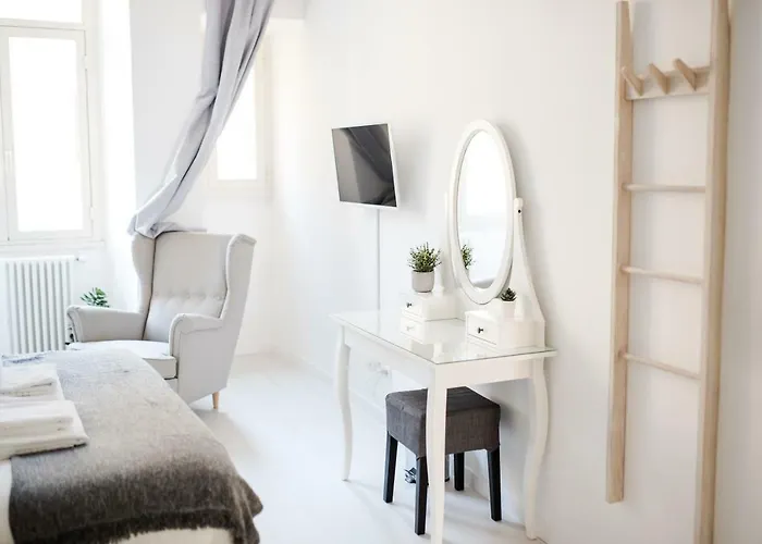 White Fanti Апартаменты